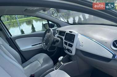 Хэтчбек Renault Zoe 2013 в 