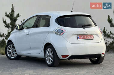 Хэтчбек Renault Zoe 2019 в 