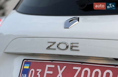 Хэтчбек Renault Zoe 2019 в 