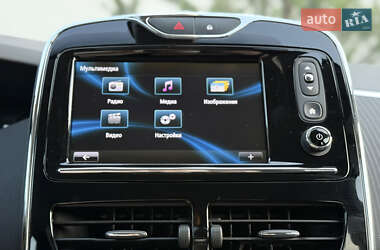 Хэтчбек Renault Zoe 2019 в 
