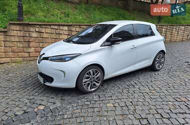 Хэтчбек Renault Zoe 2015 в 