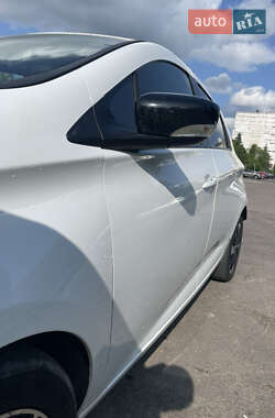 Хэтчбек Renault Zoe 2019 в 
