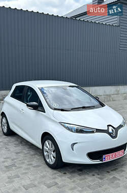 Хэтчбек Renault Zoe 2016 в 