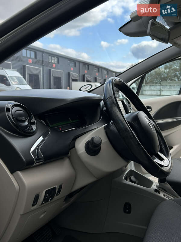 Хэтчбек Renault Zoe 2016 в Вознесенске