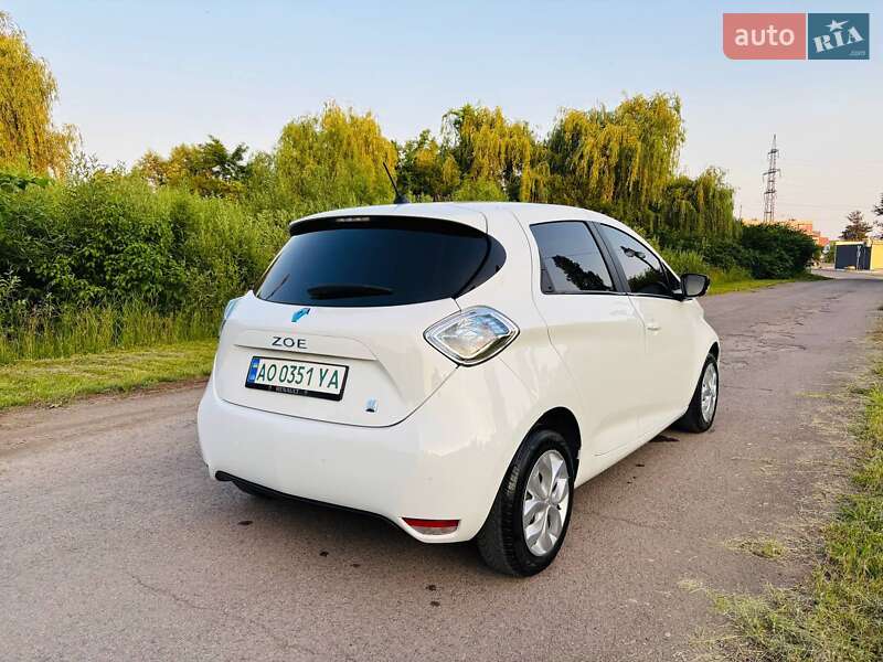 Хетчбек Renault Zoe 2015 в Ужгороді
