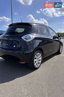 Хэтчбек Renault Zoe 2016 в 