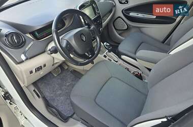 Хэтчбек Renault Zoe 2016 в 