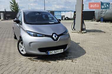 Хэтчбек Renault Zoe 2015 в 