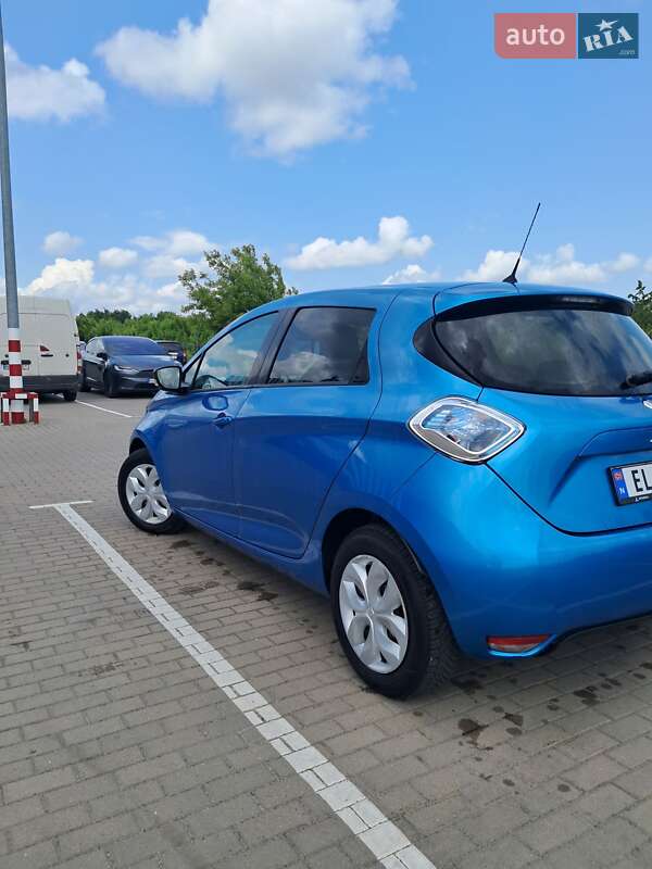 Хэтчбек Renault Zoe 2016 в Дубно