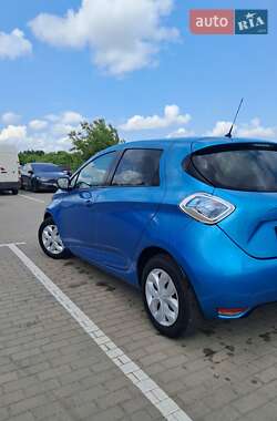 Хэтчбек Renault Zoe 2016 в 