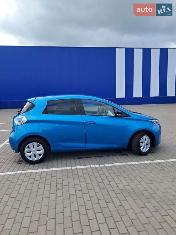 Хэтчбек Renault Zoe 2016 в Дубно