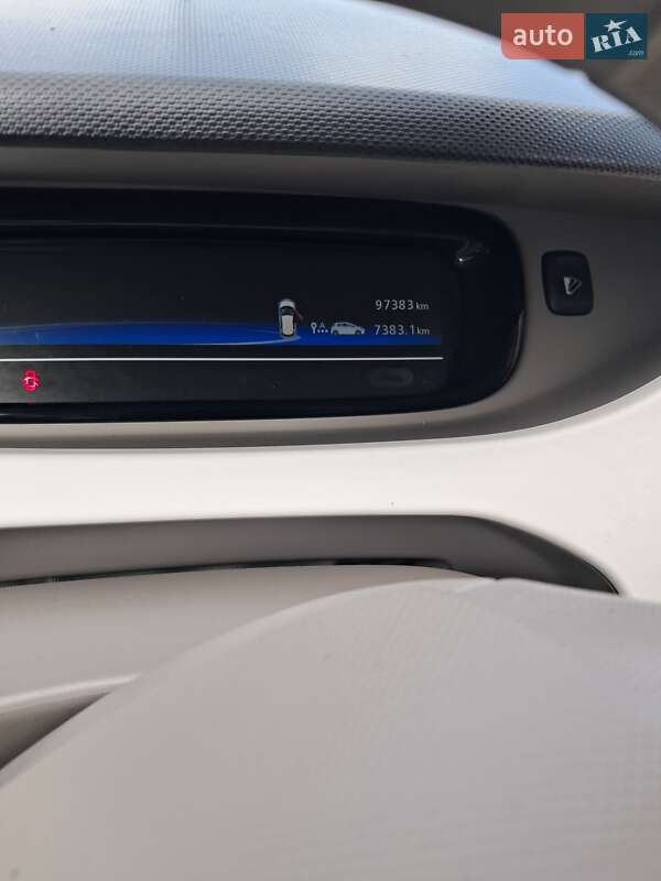 Хэтчбек Renault Zoe 2016 в Дубно