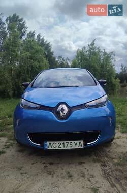 Хэтчбек Renault Zoe 2016 в 