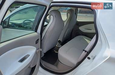 Хэтчбек Renault Zoe 2017 в 