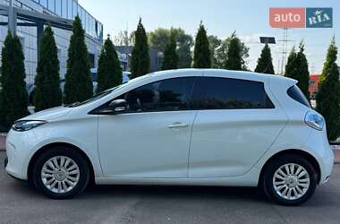 Хетчбек Renault Zoe 2016 в 