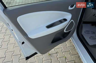 Хэтчбек Renault Zoe 2019 в 