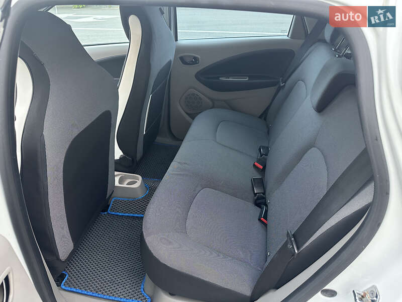 Хэтчбек Renault Zoe 2015 в Киеве