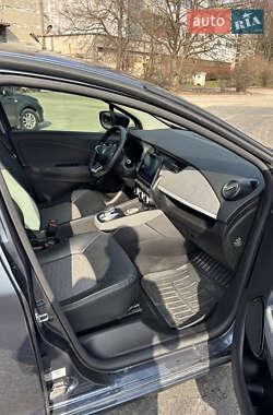 Хэтчбек Renault Zoe 2020 в 