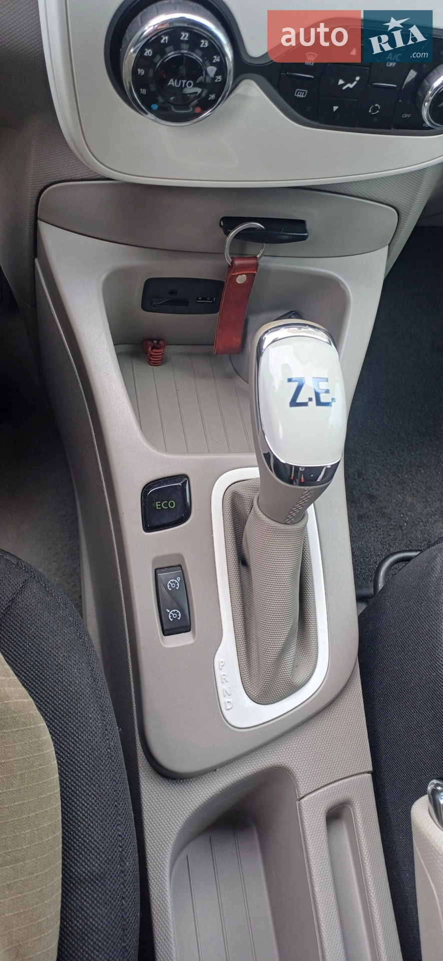 2015 Renault ZOE - мініатюра 18