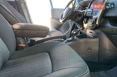 Хэтчбек Renault Zoe 2017 в 