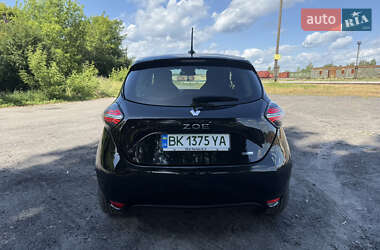 Хэтчбек Renault Zoe 2020 в 