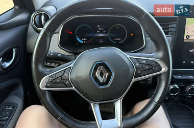 Хэтчбек Renault Zoe 2020 в 