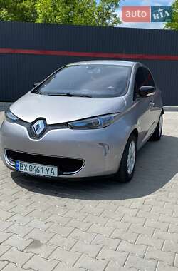 Хэтчбек Renault Zoe 2015 в 