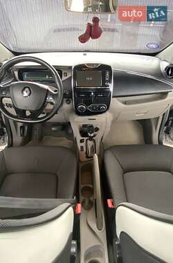 Хэтчбек Renault Zoe 2015 в 