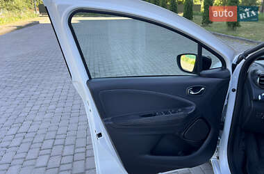 Хетчбек Renault Zoe 2017 в 
