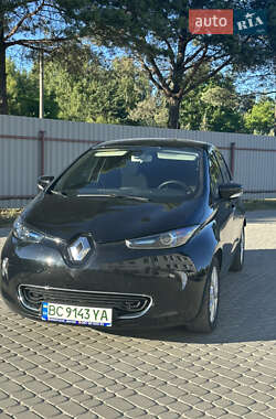 Хэтчбек Renault Zoe 2017 в 