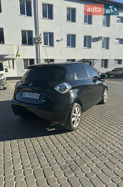 Хэтчбек Renault Zoe 2017 в 