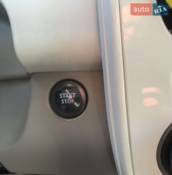 Хэтчбек Renault Zoe 2014 в Львове