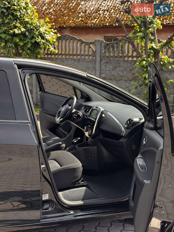 Хэтчбек Renault Zoe 2017 в Городке