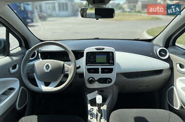 Хэтчбек Renault Zoe 2017 в 