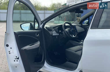 Хэтчбек Renault Zoe 2020 в 
