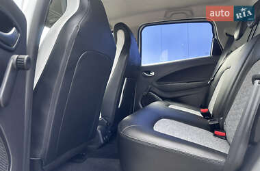 Хэтчбек Renault Zoe 2020 в 