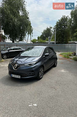 Хэтчбек Renault Zoe 2021 в 