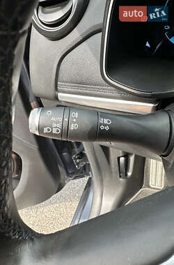 Хэтчбек Renault Zoe 2021 в 