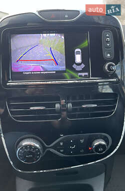 Хэтчбек Renault Zoe 2017 в 