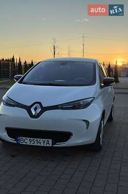Хэтчбек Renault Zoe 2015 в 