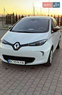 Хэтчбек Renault Zoe 2015 в 