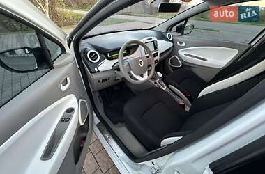 Хэтчбек Renault Zoe 2015 в 