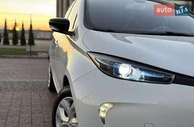 Хэтчбек Renault Zoe 2015 в 