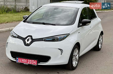 Хэтчбек Renault Zoe 2019 в 