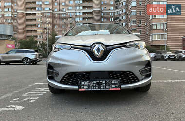 Хэтчбек Renault Zoe 2021 в 