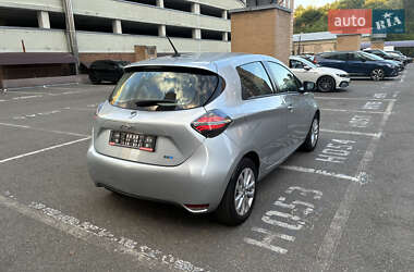 Хэтчбек Renault Zoe 2021 в 