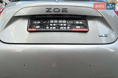 Хэтчбек Renault Zoe 2021 в 