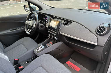 Хэтчбек Renault Zoe 2021 в 