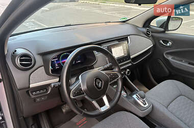 Хэтчбек Renault Zoe 2021 в 