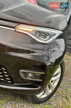 Хэтчбек Renault Zoe 2022 в 